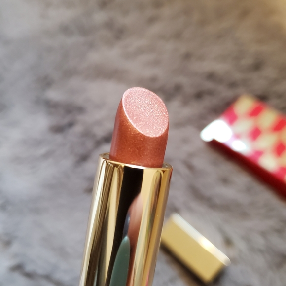 Estee lauder eyeshadow & lipstick make up set - Picture 4 of 7